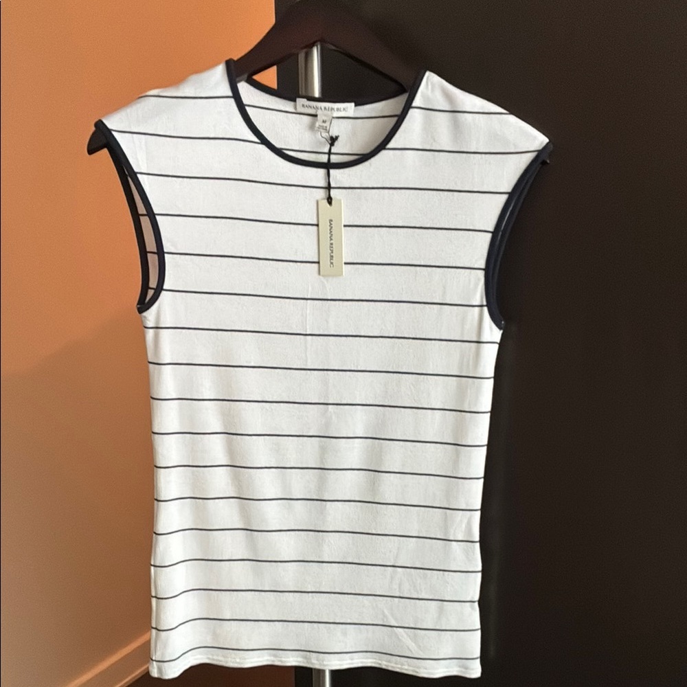 Banana Republic Ribbed Cap-Sleeve T-Shirt Size M